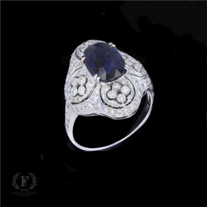 ANTIQUE SAPPHIRE DIAMOND RING