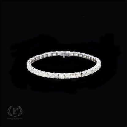 SERVE WITH STYLE 18K WHITE GOLD DIAMOND TENNIS BRACELET