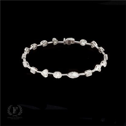 18K WHITE GOLD MIXED SHAPE DIAMOND BRACELET