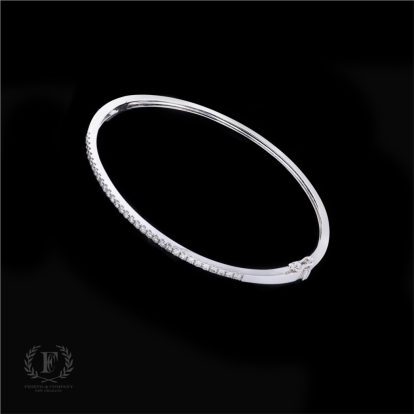 14K WHITE GOLD DIAMOND BANGLE